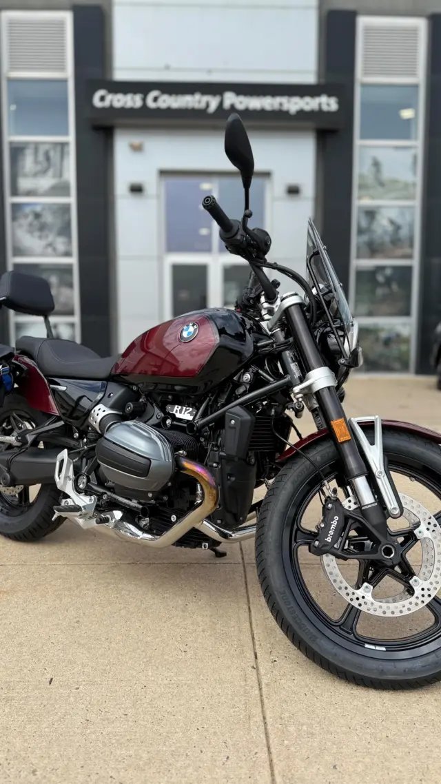 Just SOLD! This customer nailed it with some sleek and tasteful accessories that complement the new R12 heritage style perfectly. What's your take?#bmwmotorrad #makelifearide #neverstopchallenging #
