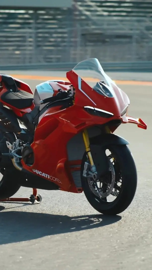 It’s not a race bike for the road. It’s a race bike. Period.
#DucatiV4R
#PanigaleV4R
#DucatiPanigale
#V4R
#DucatiCorse
#Superbike
#SuperbikeLife
#Sportbike
#SportbikeLife
#BikersOfInstagram
#TrackReady
#PerformanceBikes